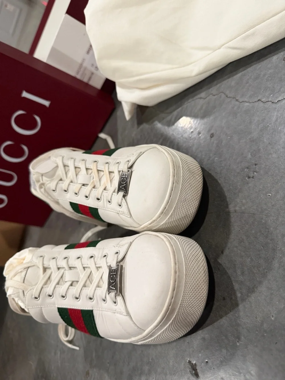 Gucci White Leather Low-Top with Green & Red Stripe Gucci Ace platform sneaker - Picture 3 of 10
